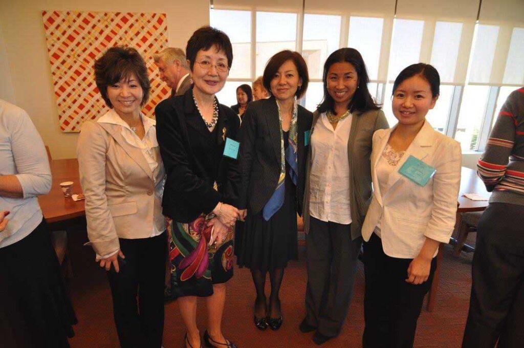 JWLI創設者、麻生副総裁の性差別発言に謝罪を要求